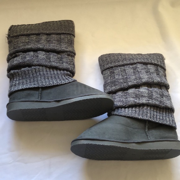 New size 7 Serene Island Women's dark grey eamonn Boots - Picture 2 of 7